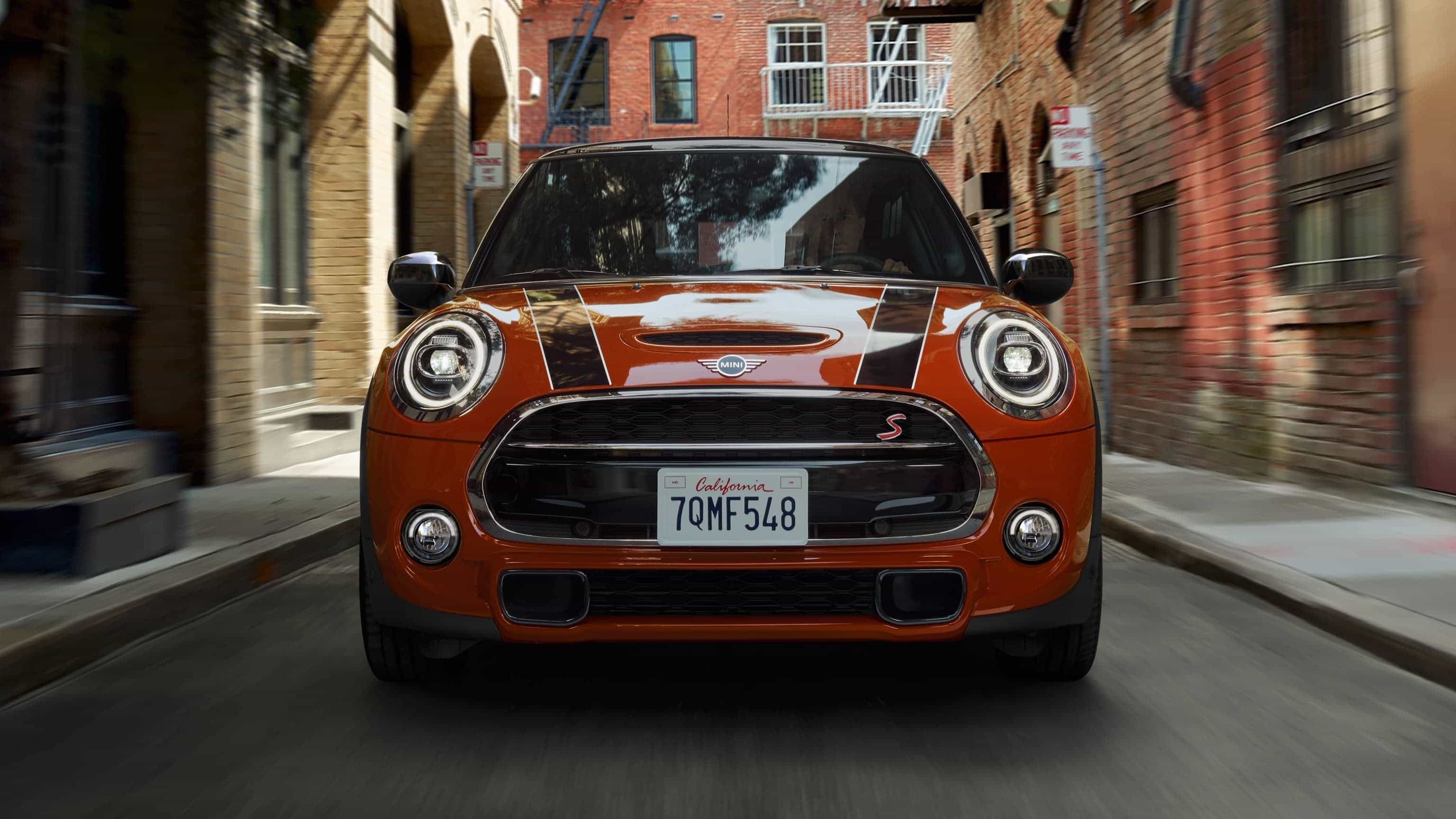 3-DRZWIOWE MINI HATCH – WIDOK Z PRZODU